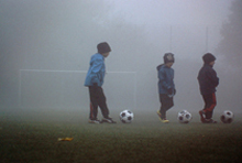 Fu&szlig;ballschulen bei Wind und Wetter