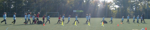 Die Fu&szlig;ballschule mit Esprit!